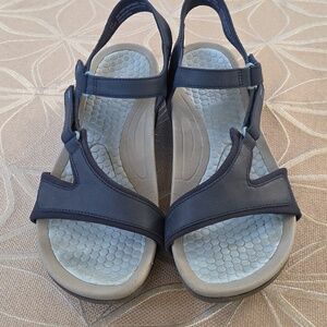 Bare Traps Dreanna, Blue Sandals!